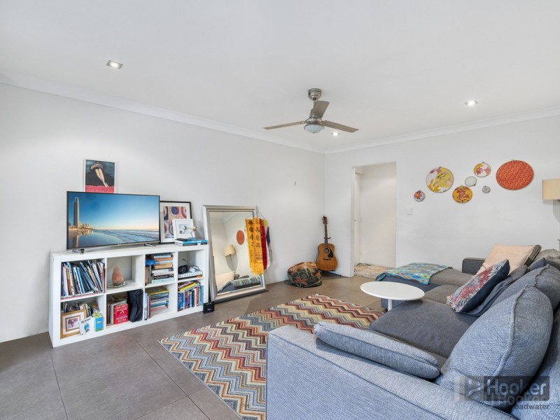 9/216 Marine Parade, Labrador QLD 4215