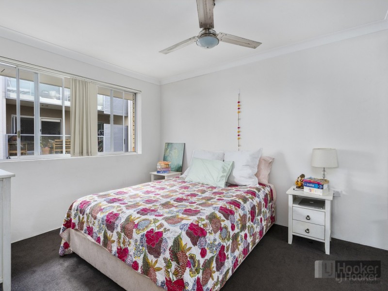 9/216 Marine Parade, Labrador QLD 4215