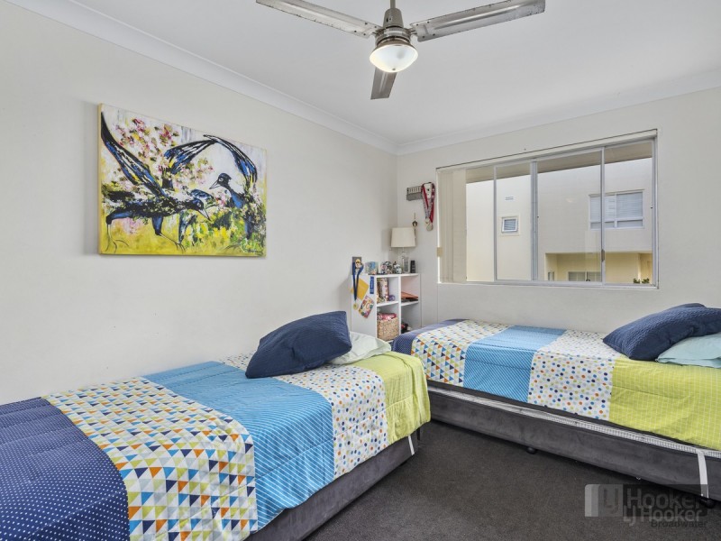 9/216 Marine Parade, Labrador QLD 4215