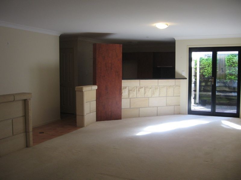 2/22 Harley Street, Labrador QLD 4215