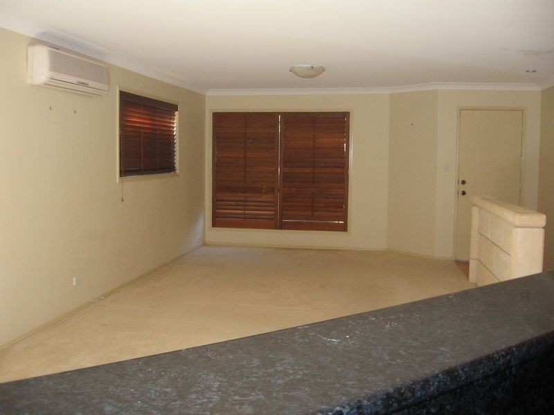 2/22 Harley Street, Labrador QLD 4215