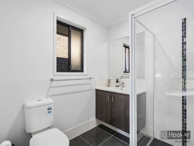 72 Fountain Street, Pimpama QLD 4209