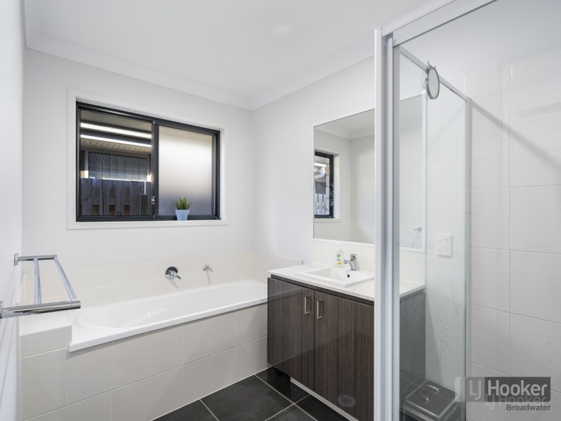 72 Fountain Street, Pimpama QLD 4209