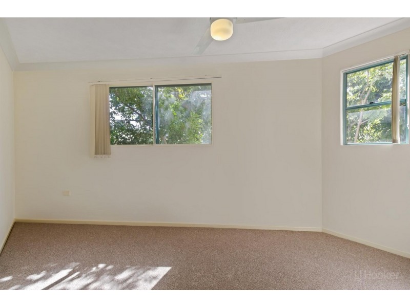 11/7-9 Robert Street, Labrador QLD 4215