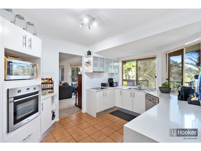 52 Arnold Palmer Drive, Parkwood QLD 4214