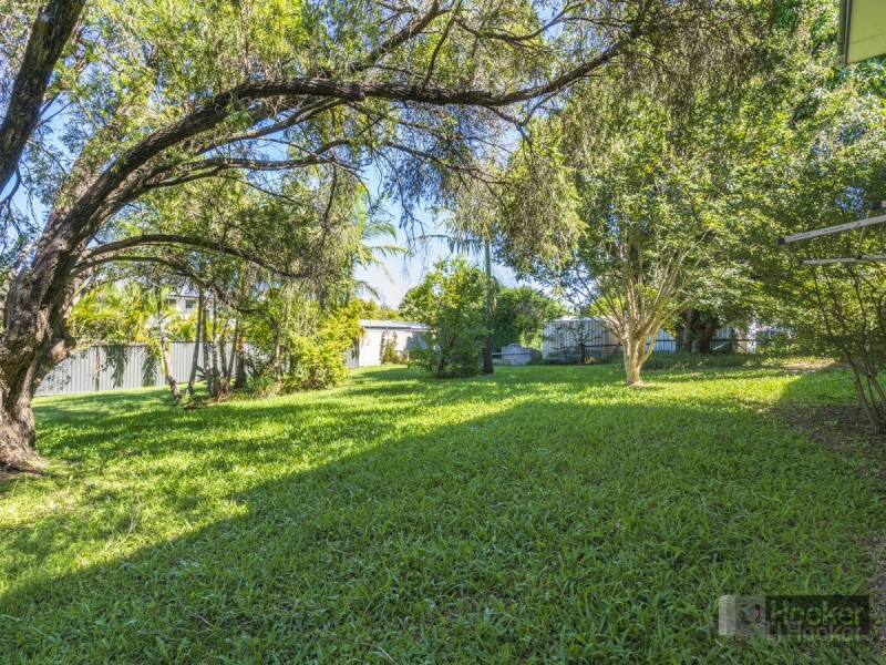 12 Second Avenue, Labrador QLD 4215