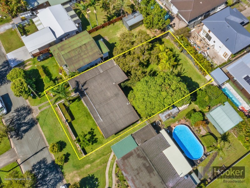 12 Second Avenue, Labrador QLD 4215