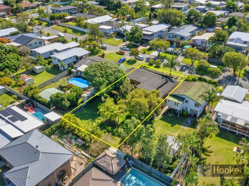 12 Second Avenue, Labrador QLD 4215