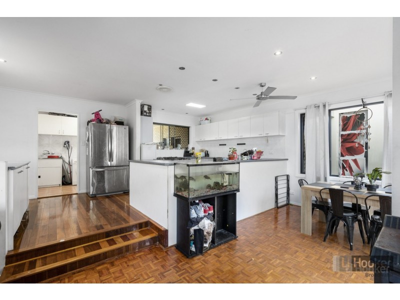 82 Imperial Parade, Labrador QLD 4215