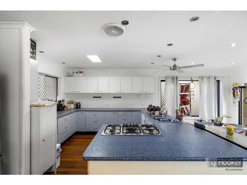 82 Imperial Parade, Labrador QLD 4215