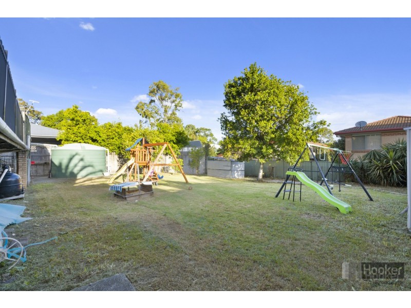 82 Imperial Parade, Labrador QLD 4215