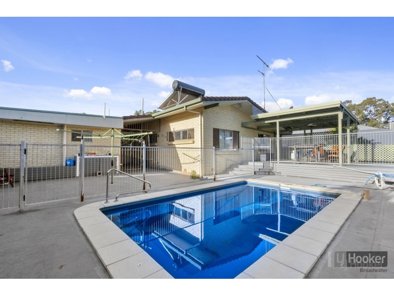82 Imperial Parade, Labrador QLD 4215