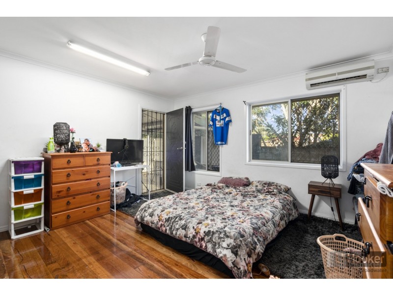 82 Imperial Parade, Labrador QLD 4215