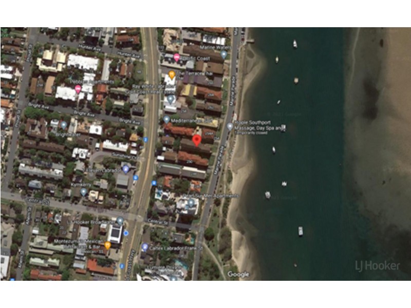 4/252 Marine Parade, Labrador QLD 4215