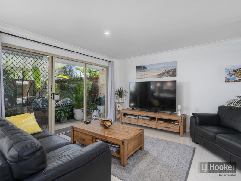 3/15 Harley Street, Labrador QLD 4215