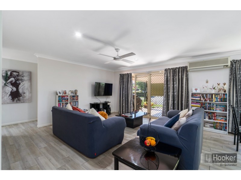 1/2 Brown Street, Labrador QLD 4215