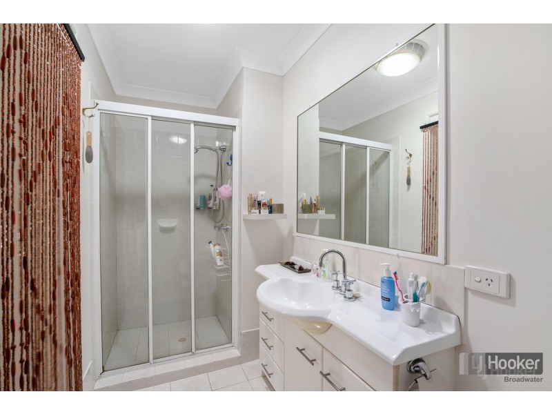 1/2 Brown Street, Labrador QLD 4215