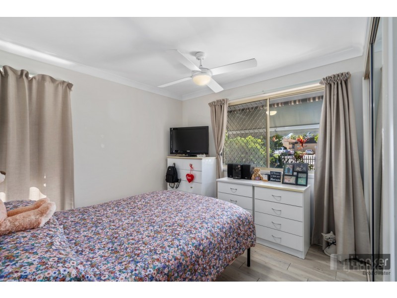 1/2 Brown Street, Labrador QLD 4215