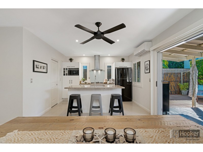 2/75 Broad Street, Labrador QLD 4215