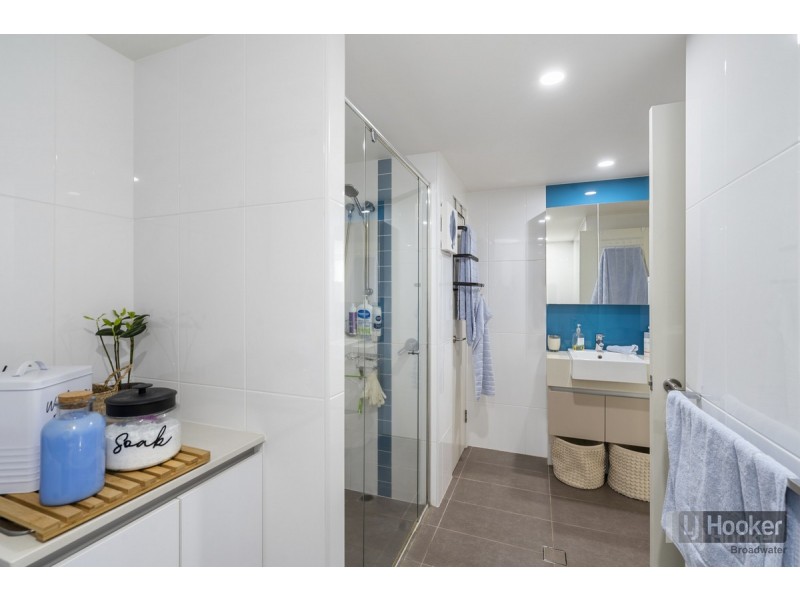 P11/28 Bayview Street, Runaway Bay QLD 4216