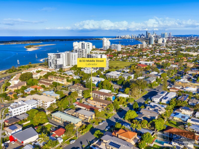 8/33 Middle Street, Labrador QLD 4215