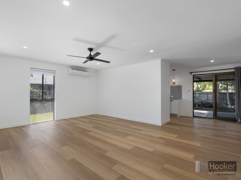 134 Government Road, Labrador QLD 4215