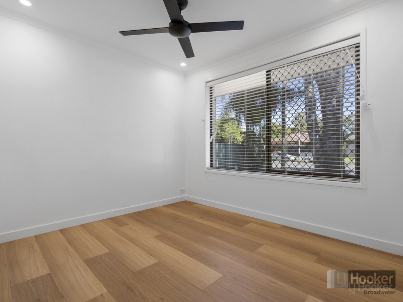 134 Government Road, Labrador QLD 4215