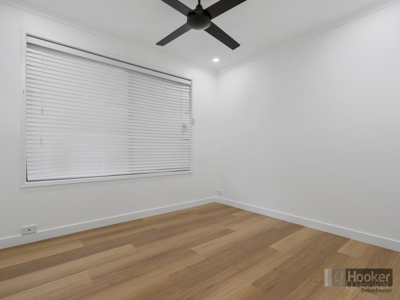 134 Government Road, Labrador QLD 4215