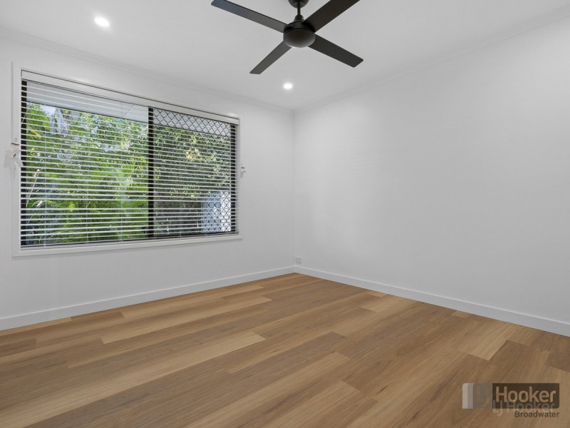 134 Government Road, Labrador QLD 4215