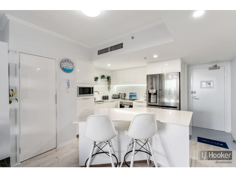 82/25 Surf Parade, Broadbeach QLD 4218