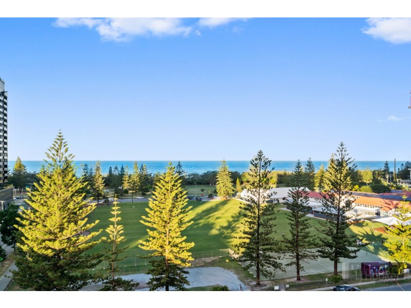 82/25 Surf Parade, Broadbeach QLD 4218