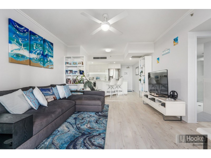 82/25 Surf Parade, Broadbeach QLD 4218