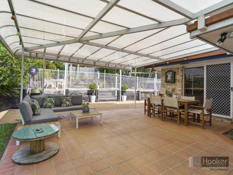 4 Hazeltine Place, Parkwood QLD 4214