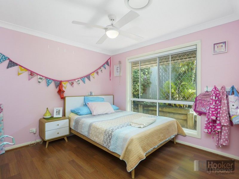 4 Hazeltine Place, Parkwood QLD 4214