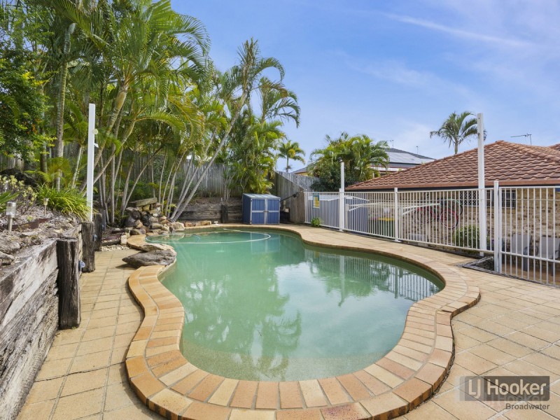 4 Hazeltine Place, Parkwood QLD 4214