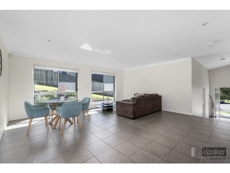 31 Elkins Street, Pacific Pines QLD 4211