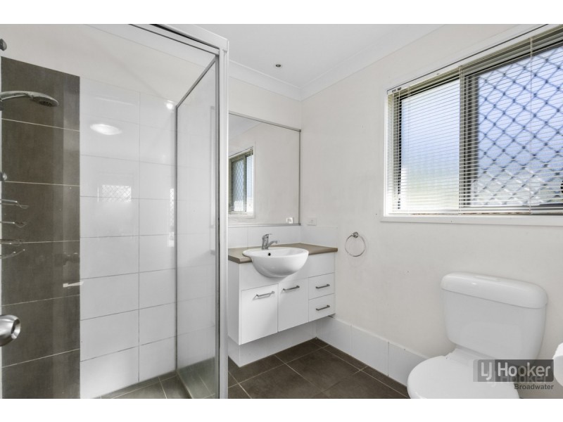 31 Elkins Street, Pacific Pines QLD 4211