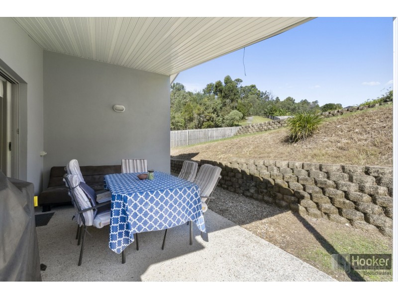 31 Elkins Street, Pacific Pines QLD 4211