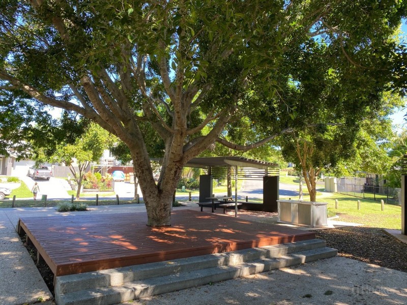 31 Elkins Street, Pacific Pines QLD 4211