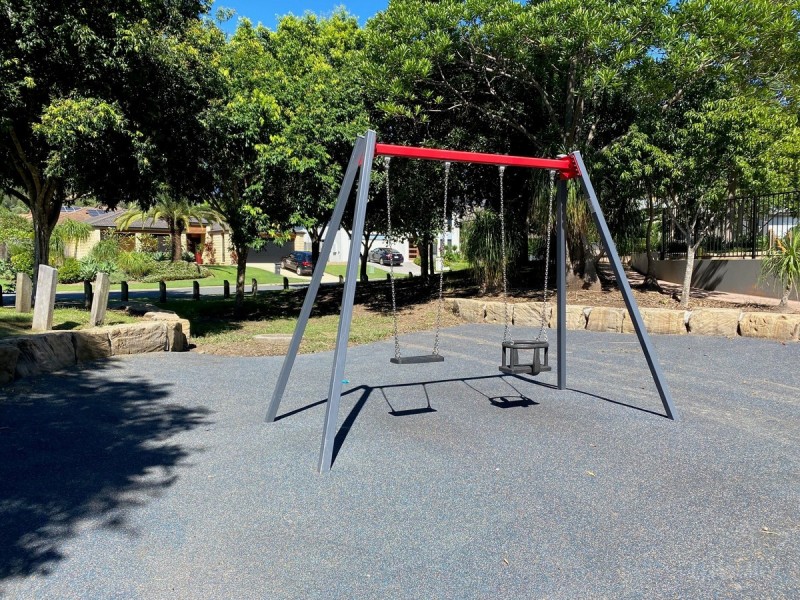 31 Elkins Street, Pacific Pines QLD 4211