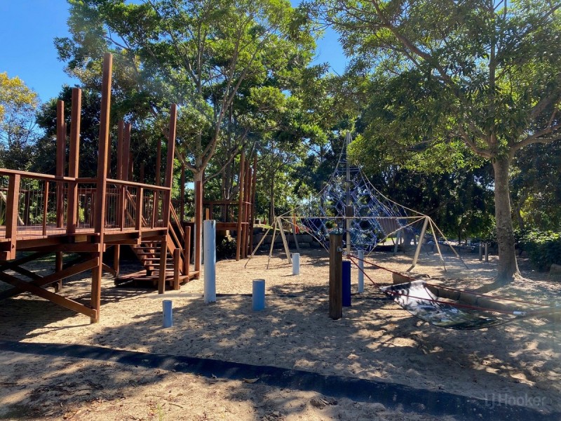 31 Elkins Street, Pacific Pines QLD 4211