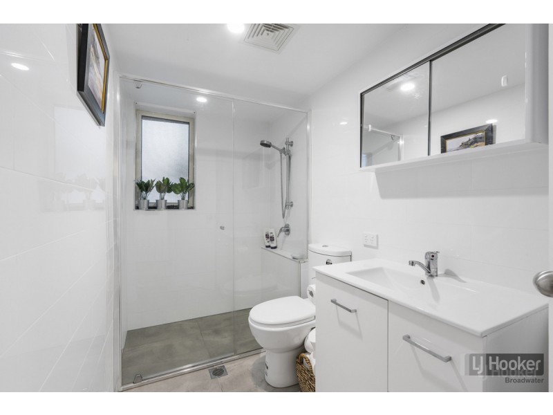 1/416 Marine Parade, Biggera Waters QLD 4216