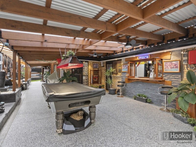 2/277 Government Road, Labrador QLD 4215