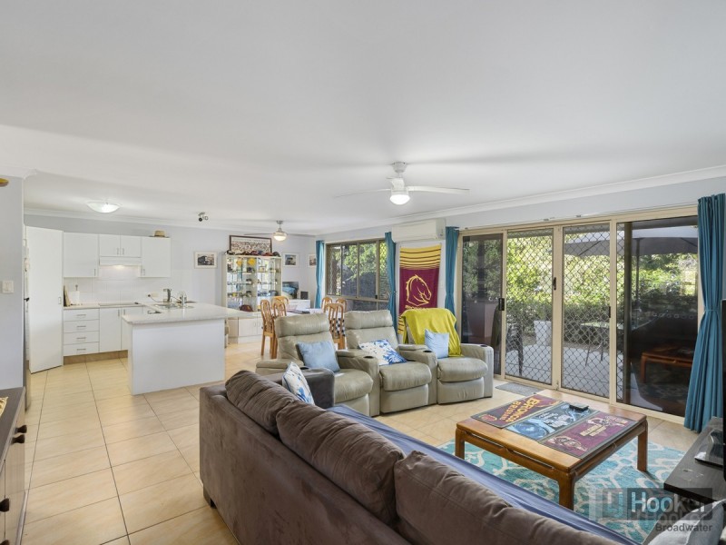 19/2 Brown Street, Labrador QLD 4215