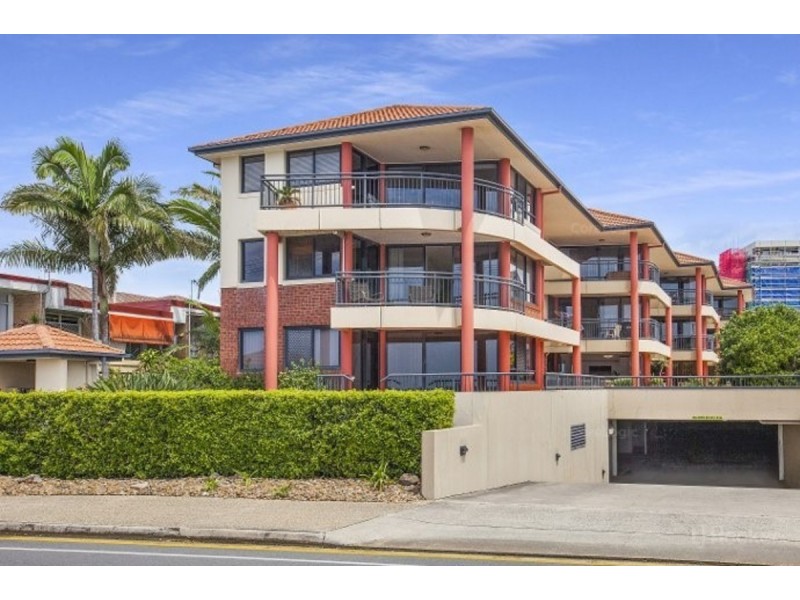 2/274 Marine Parade, Labrador QLD 4215
