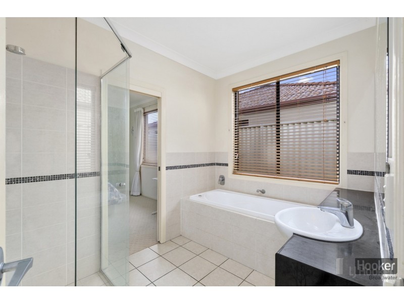 45 John Dalley Drive, Helensvale QLD 4212