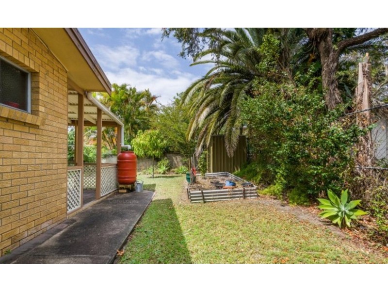 19 Lergessner, Biggera Waters QLD 4216