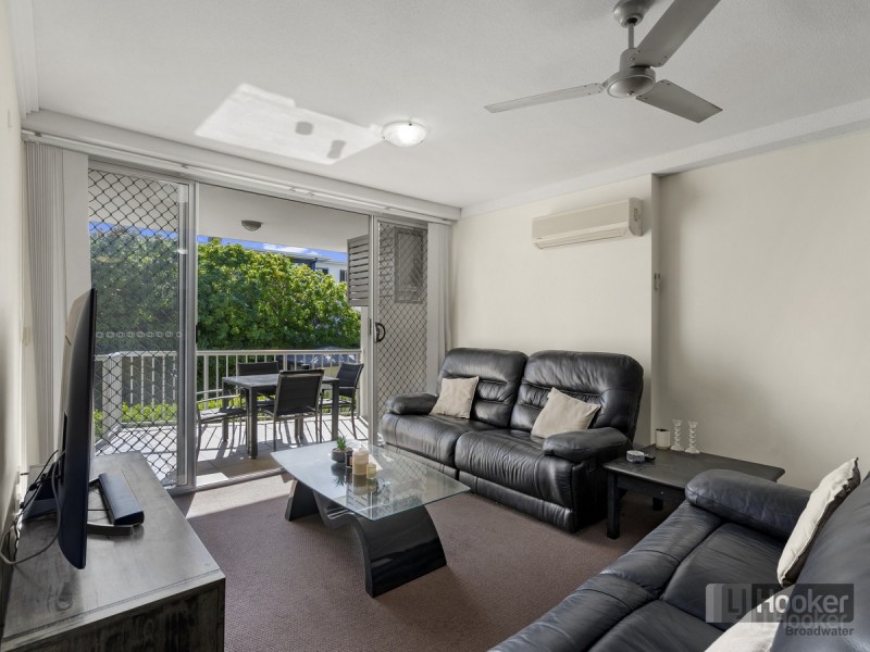 8/8-12 Proud Street, Labrador QLD 4215