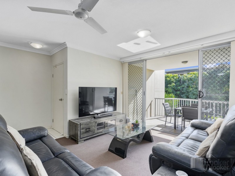 8/8-12 Proud Street, Labrador QLD 4215