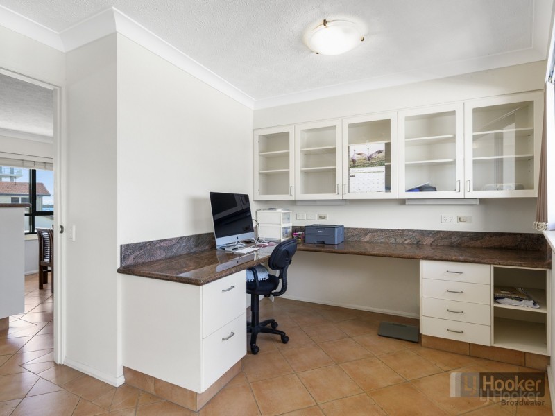 9/274 Marine Parade, Labrador QLD 4215